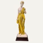 Escultura Diosa Hebe Griega con Base de Madera y Hoja de Oro