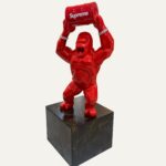 Escultura Decorativa de King Kong Color Rojo